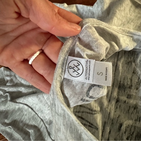 Junk open back crop tshirt - Picture 3 of 3